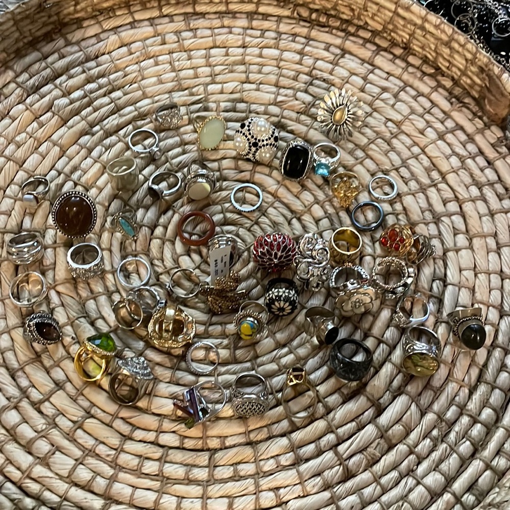 Lot of costume jewelry rings